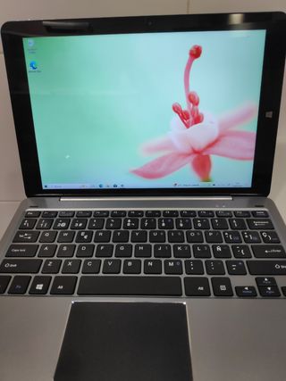 Chuwi HI 12 con teclado