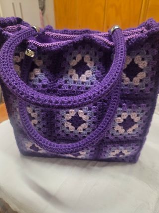 Borse confezionate a mano ad  uncinetto