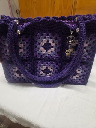 Borse confezionate a mano ad  uncinetto