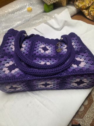 Borse confezionate a mano ad  uncinetto