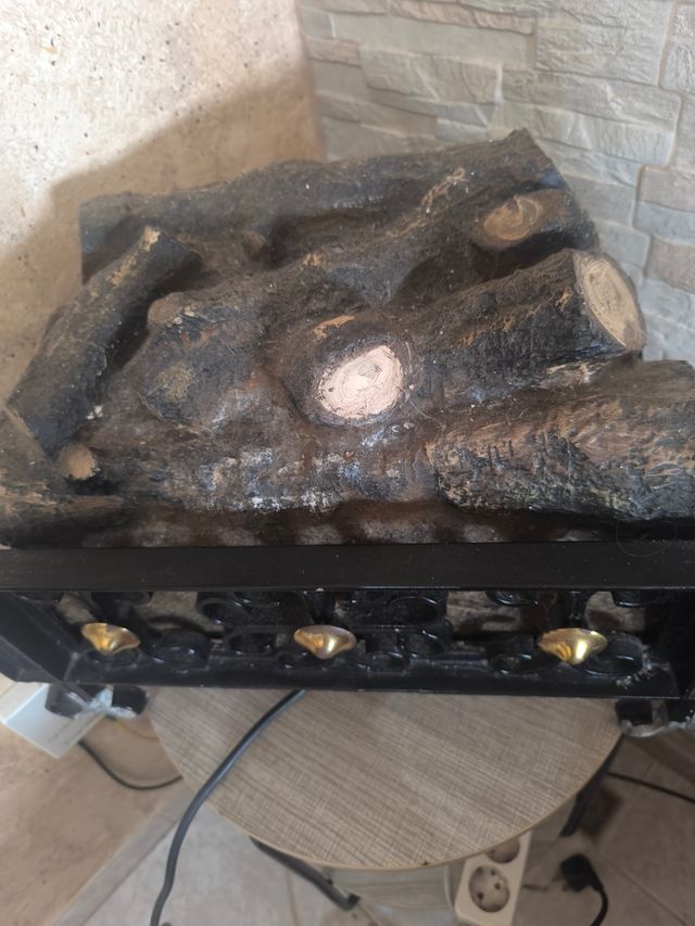 Estufa de leña decorativa calienta bien se enciend