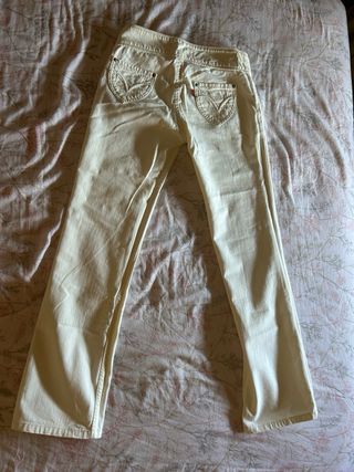 Pantalón levis