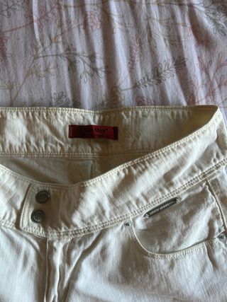 Pantalón levis
