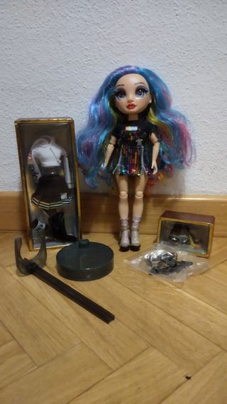 Muñeca Rainbow High Amaya Raine