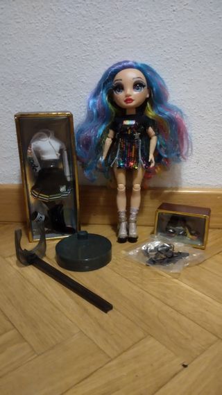 Muñeca Rainbow High Amaya Raine