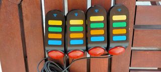 Buzz! PlayStation 2 con 4 Buzzers