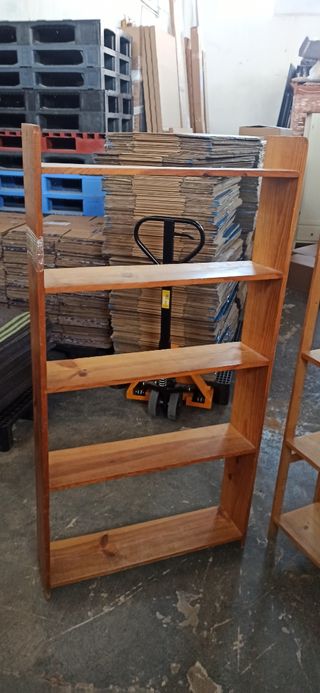 3 Estanterías de Madera