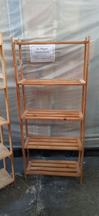3 Estanterías de Madera