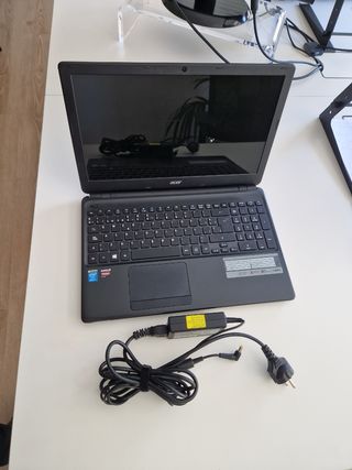 Portátil Acer E1-572G Intel i5 8GB RAM 500GB HDD