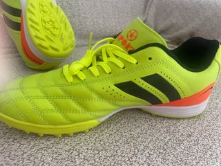 Bolsa Deporte Adidas y Zapatillas Deportivas