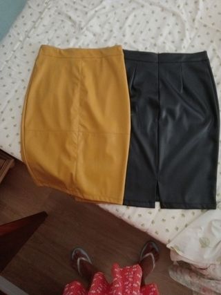 Falda polipiel rodilla ocre y negra