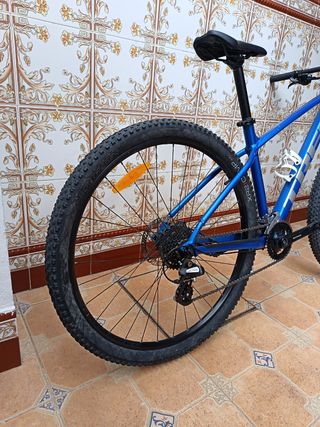 TREK MARLIN 6 Bicicleta Montaña Azul Talla M/L