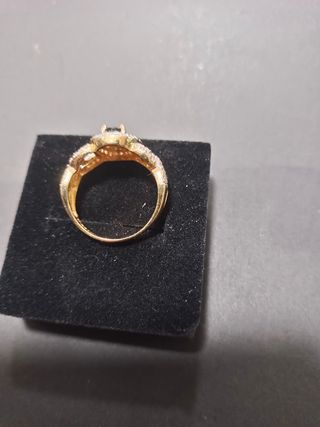 Anillo oro zafiro y brillantes