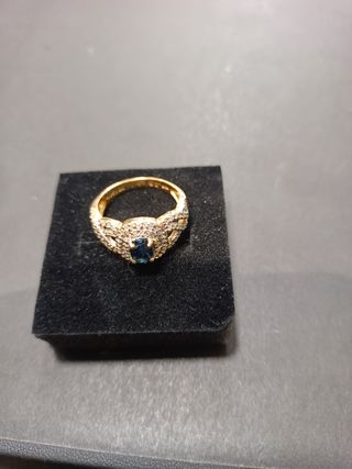 Anillo oro zafiro y brillantes