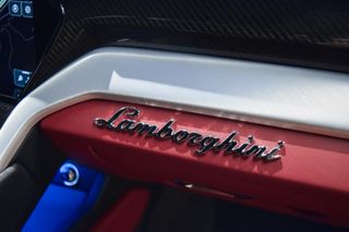 Lamborghini Urus 2021