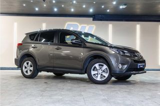 Toyota RAV4 120D 4x2 Advance ** ESTADO IMPOLUTO **
