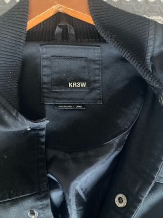 Chaqueta Beisbolera Krew Negra y Blanca