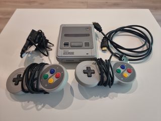 Super Nintendo Classic Mini + 21 juegos