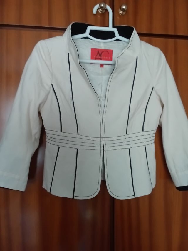 Americana Alba Conde Blanca