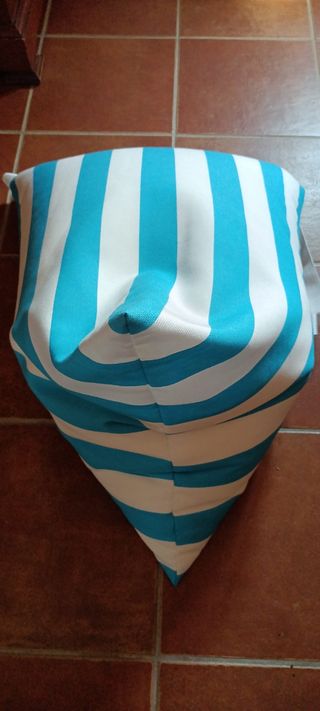 Puff Exterior Rayas Azul y Blanco