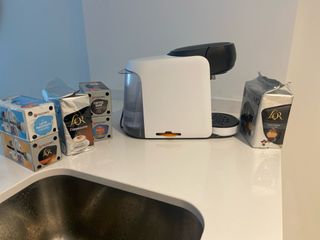 Cafetera Tassimo y cápsulas L'OR variadas