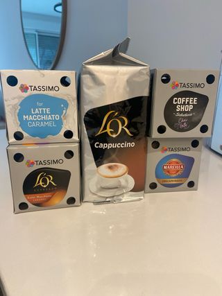 Cafetera Tassimo y cápsulas L'OR variadas