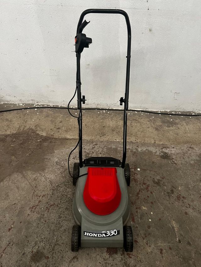 Cortacésped Honda HRE 330.