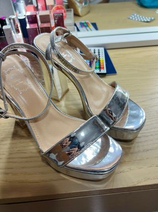 Tacones Plateados Plataforma