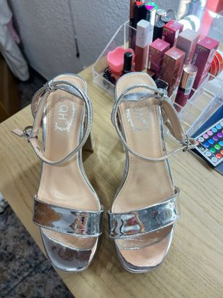 Tacones Plateados Plataforma