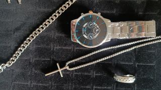 Conjunto de hombre: reloj, cadena,pulsera y anillo