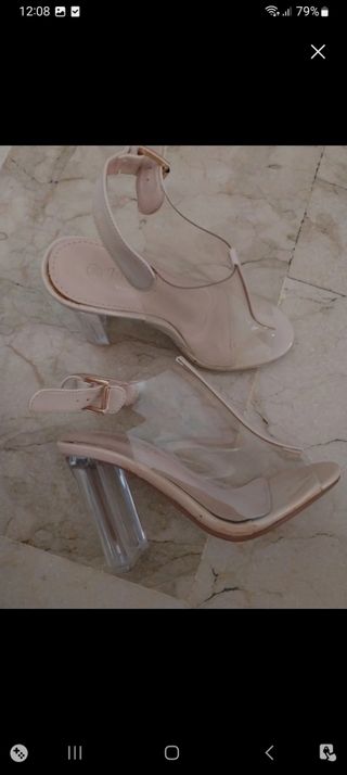 Zapatos de tacón transparentes beige