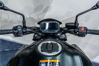 KAWASAKI Z900 **IMPECABLE**POCOS KM**CUPULA ALPINESTARS**