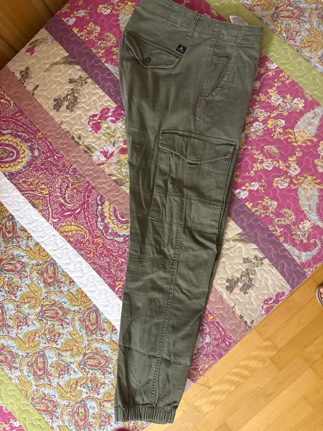 Pantalón cargo caballero verde caqui