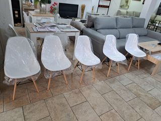tavolo 80x80 + 4 sedie nordiche nere