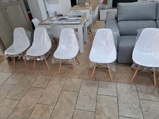 tavolo 80x80 + 4 sedie nordiche nere