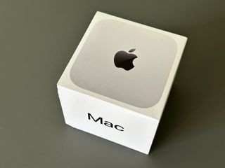 Mac Mini M4 Pro 12/16/12 64GB 2TB comprado 12/2024