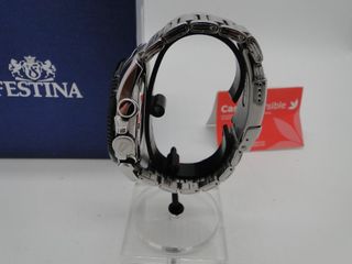 RELOJ CON CAJA SEMINUEVO (174562)