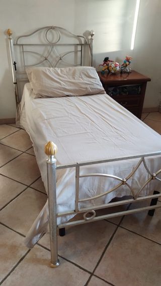 2 ringhiere per letti singoli in argento