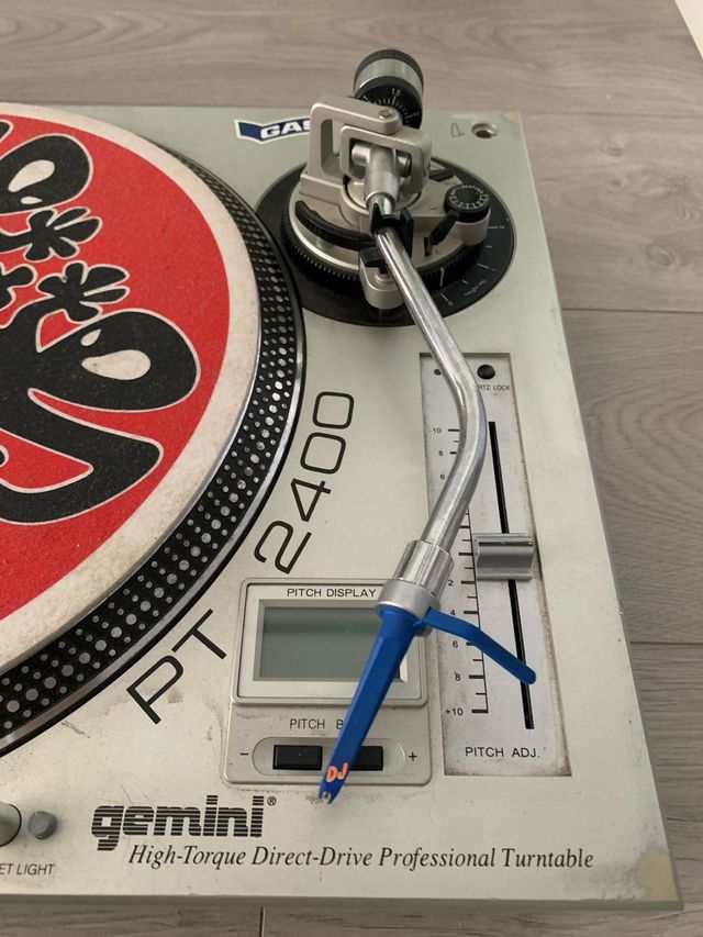 Giradiscos Profesional Gemini PT 2400