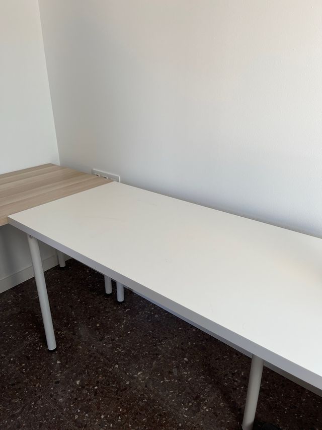 Mesa blanca IKEA nueva