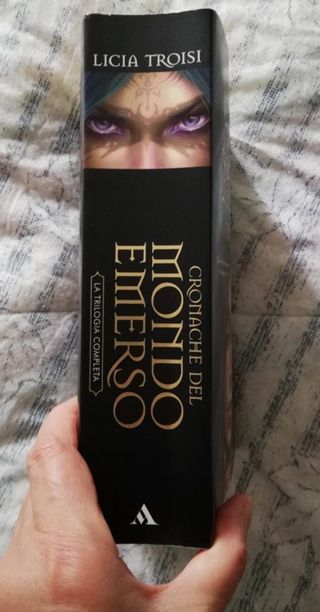 CRONACHE DEL MONDO EMERSO; MONDADORI (LA TRILOG...