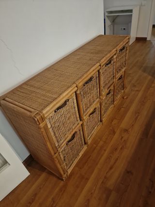 Mueble organizador de mimbre