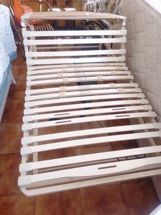 Cama articulada para enfermos