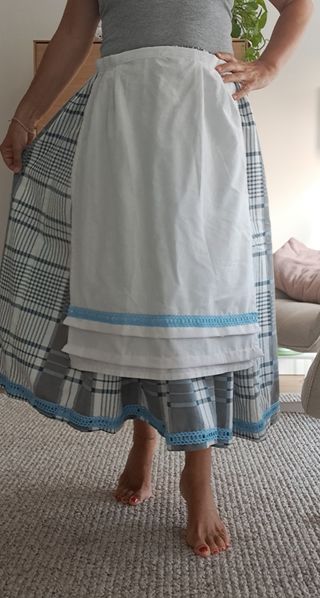 Falda 82cm, delantal y pañuelo, casera,regional,