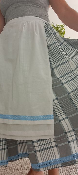 Falda 82cm, delantal y pañuelo, casera,regional,