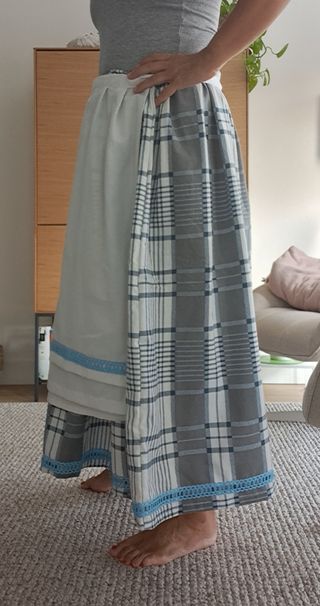 Falda 82cm, delantal y pañuelo, casera,regional,