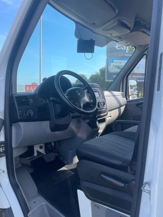 Mercedes-Benz Sprinter 2012