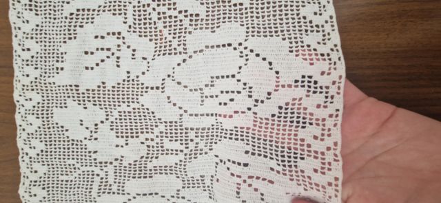 Centrino uncinetto bianco in cotone