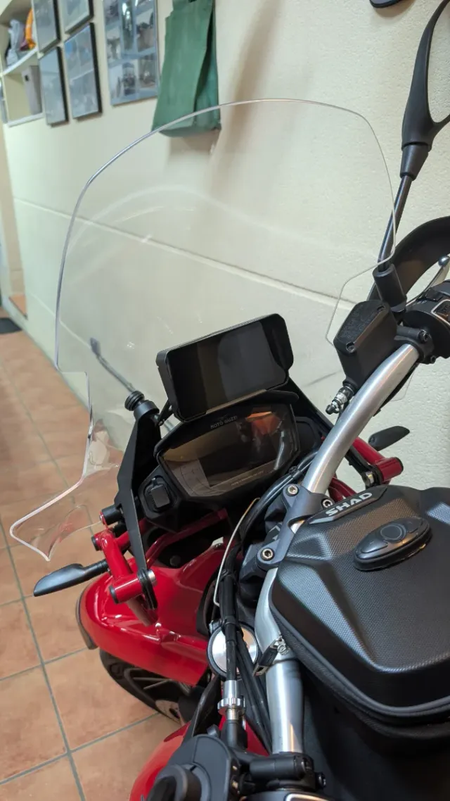 Cúpula Puig Moto Guzzi V85TT