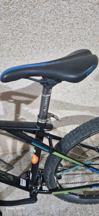Bicicleta MTB GT 29 pulgadas